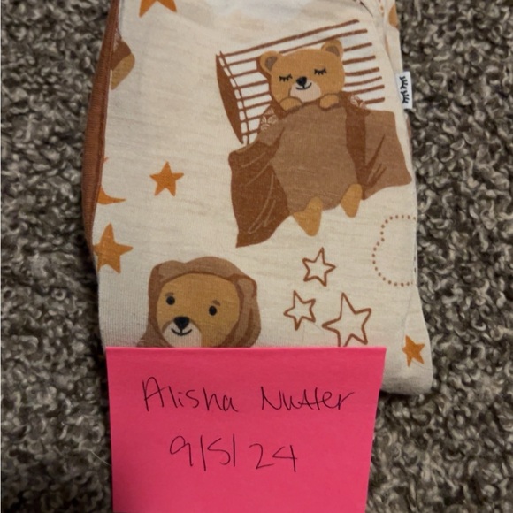 Bamboo- Plush blanket, sleep sacks, gown, zippy! MMAO within reason - Picture 5 of 15